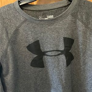 Grey under armor T-shirt